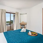 Sunny Flat With A Balcony & Pool By Hostwise Apartamento *