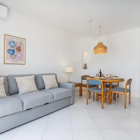 Hostwise - Sunny Flat With A Balcony & Pool * Albufeira