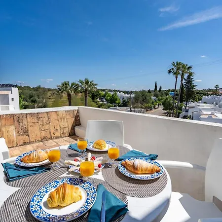 Sunny Flat With A Balcony & Pool By Hostwise Διαμέρισμα Αλμπουφέιρα