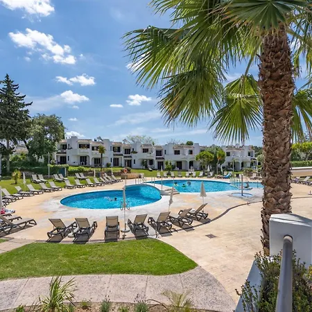 Hostwise - Sunny Flat With A Balcony & Pool Apartment