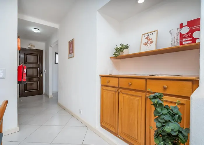 Sunny Flat With A Balcony & Pool By Hostwise Lägenhet *