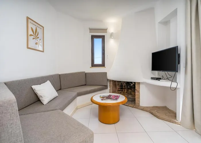 Sunny Flat With A Balcony & Pool By Hostwise Lägenhet Albufeira