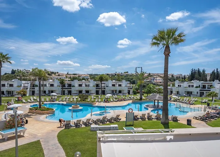 Lägenhet Sunny Flat With A Balcony & Pool By Hostwise *